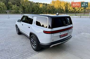 Внедорожник / Кроссовер Rivian R1S 2023 в 