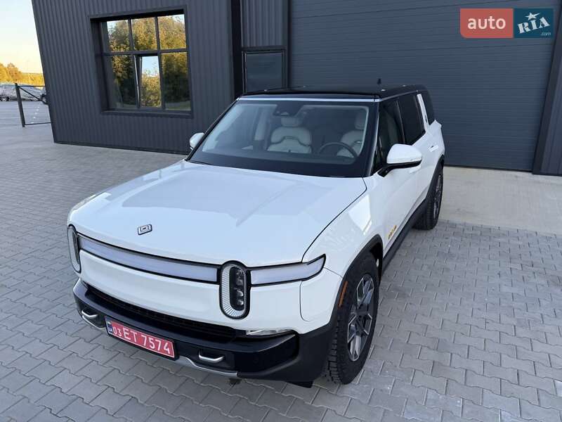 Позашляховик / Кросовер Rivian R1S 2023 в Дубні