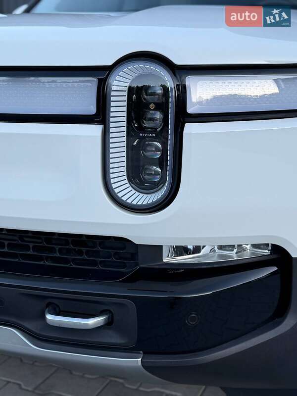 Позашляховик / Кросовер Rivian R1S 2023 в Дубні