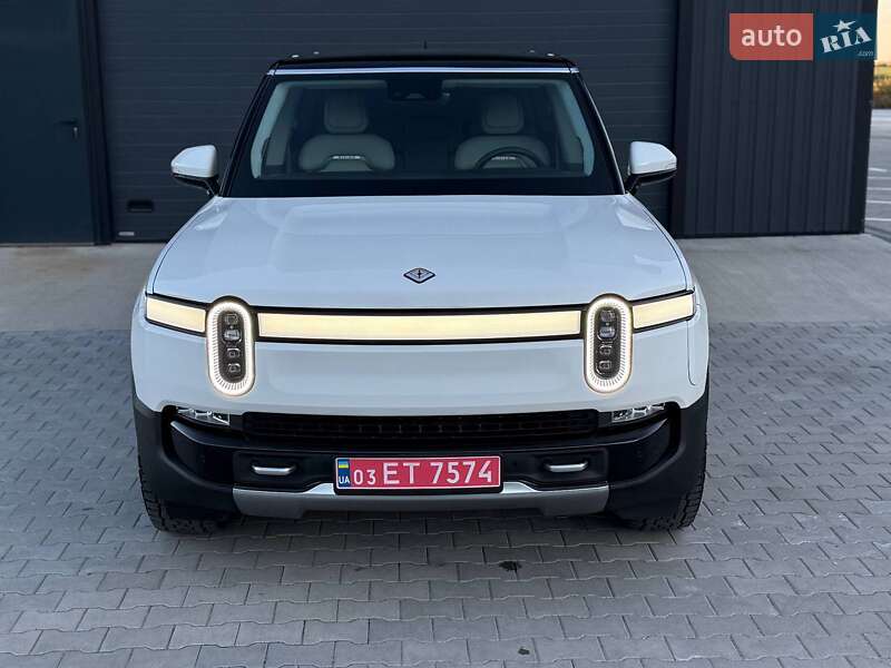 Позашляховик / Кросовер Rivian R1S 2023 в Дубні