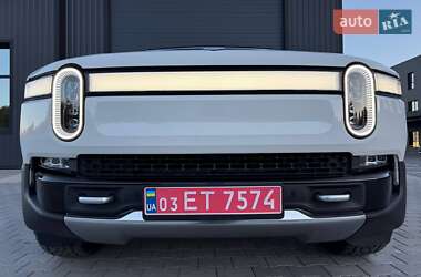 Внедорожник / Кроссовер Rivian R1S 2023 в 