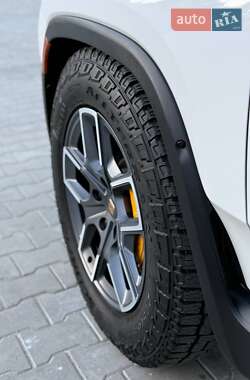 Внедорожник / Кроссовер Rivian R1S 2023 в 