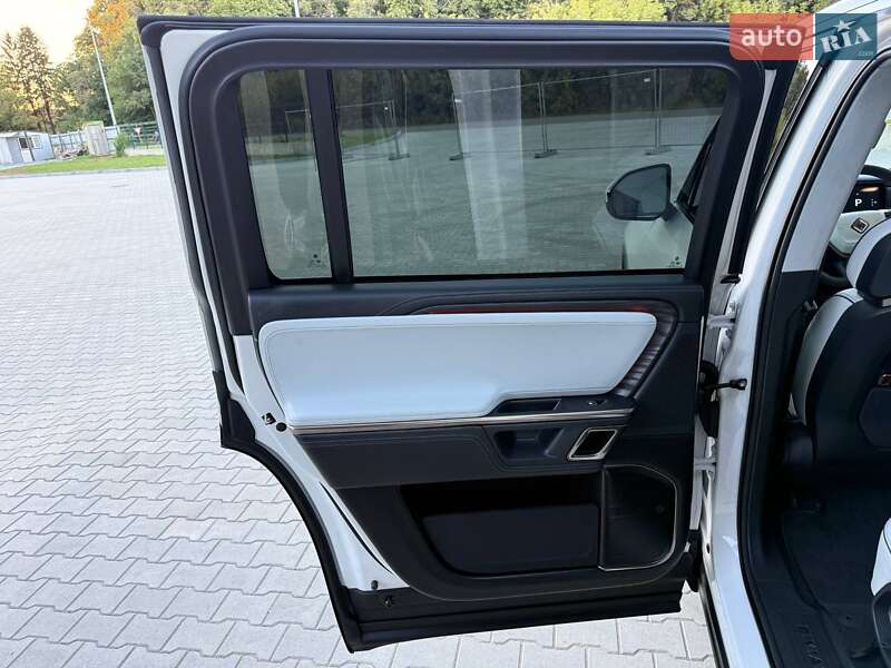 Позашляховик / Кросовер Rivian R1S 2023 в Дубні