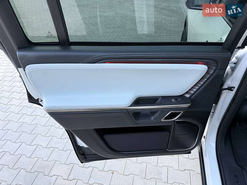 Позашляховик / Кросовер Rivian R1S 2023 в Дубні