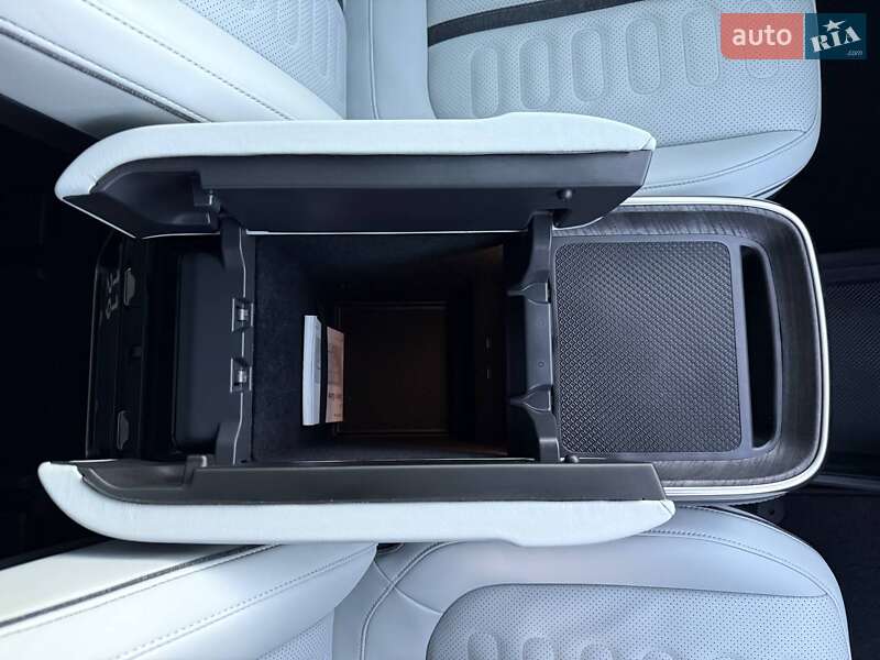 Позашляховик / Кросовер Rivian R1S 2023 в Дубні