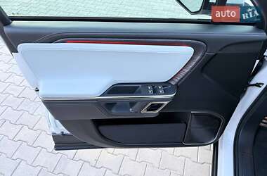 Внедорожник / Кроссовер Rivian R1S 2023 в 