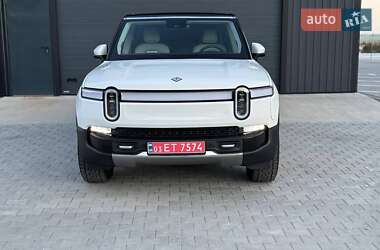Внедорожник / Кроссовер Rivian R1S 2023 в 