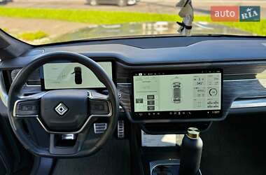 Позашляховик / Кросовер Rivian R1S 2022 в 