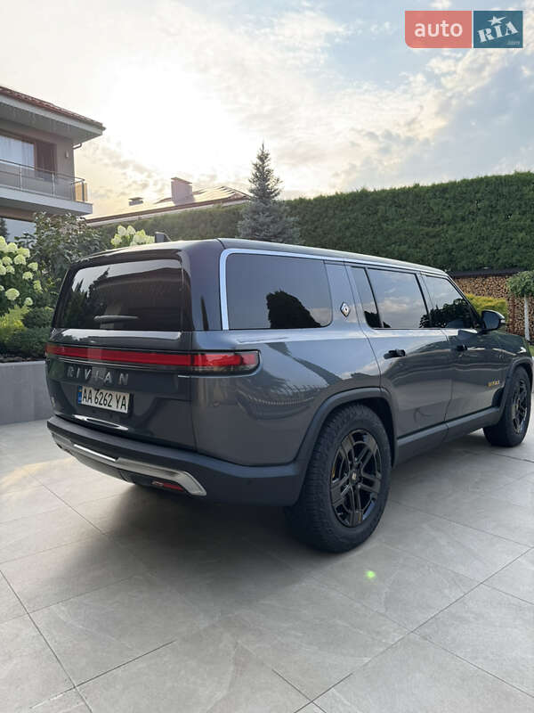 Внедорожник / Кроссовер Rivian R1S 2023 в Киеве