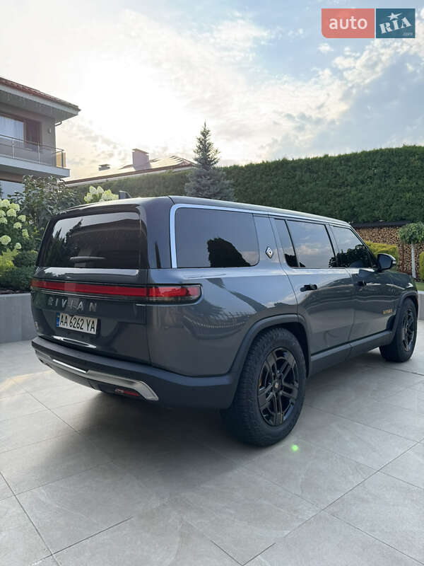 Внедорожник / Кроссовер Rivian R1S 2023 в Киеве