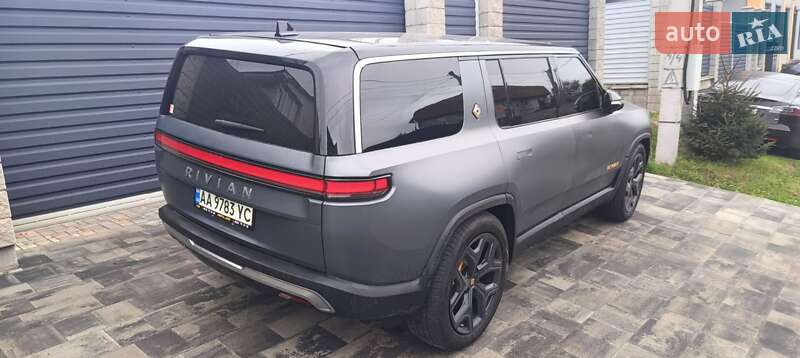 Внедорожник / Кроссовер Rivian R1S 2023 в Киеве фото 4 Внедорожник / Кроссовер Rivian R1S 2023 в Киеве