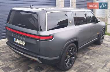 Внедорожник / Кроссовер Rivian R1S 2023 в 