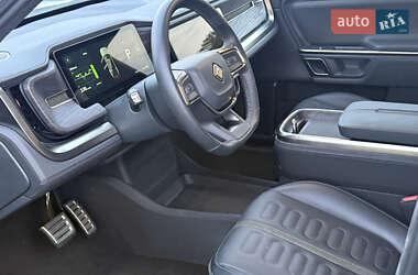 Внедорожник / Кроссовер Rivian R1S 2024 в 