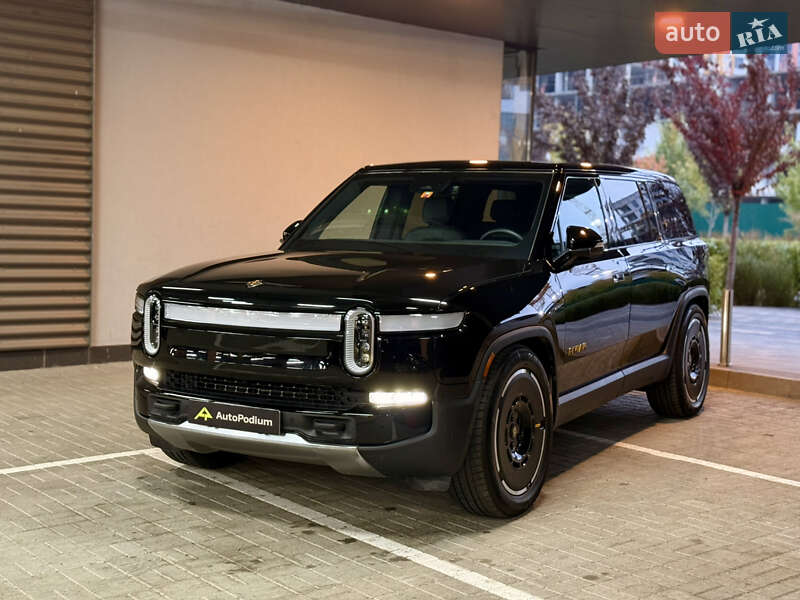 Rivian R1S 2023