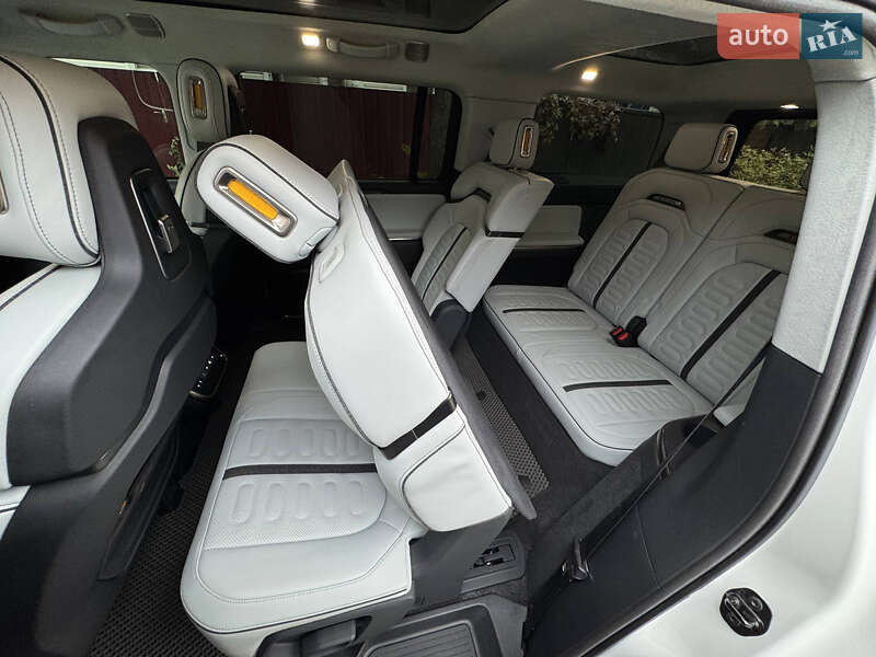 Внедорожник / Кроссовер Rivian R1S 2023 в Белой Церкви