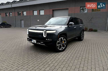 Внедорожник / Кроссовер Rivian R1S 2022 в Костополе