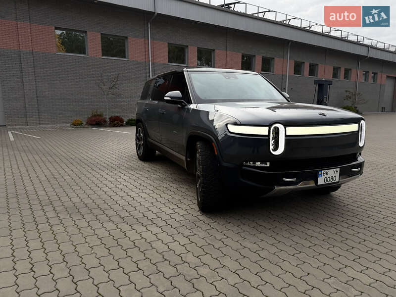 Позашляховик / Кросовер Rivian R1S 2022 в Костопілі