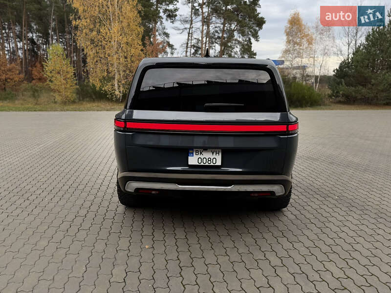 Позашляховик / Кросовер Rivian R1S 2022 в Костопілі
