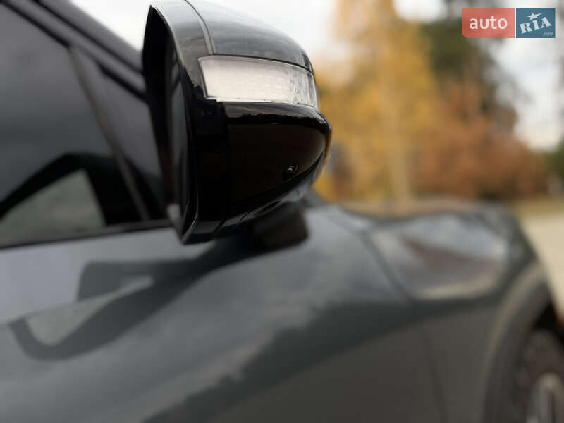 Позашляховик / Кросовер Rivian R1S 2022 в Костопілі