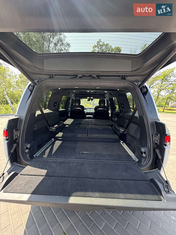 Позашляховик / Кросовер Rivian R1S 2023 в Бучі