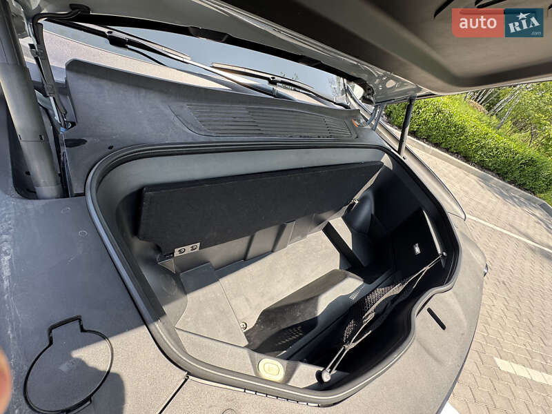 Позашляховик / Кросовер Rivian R1S 2023 в Бучі