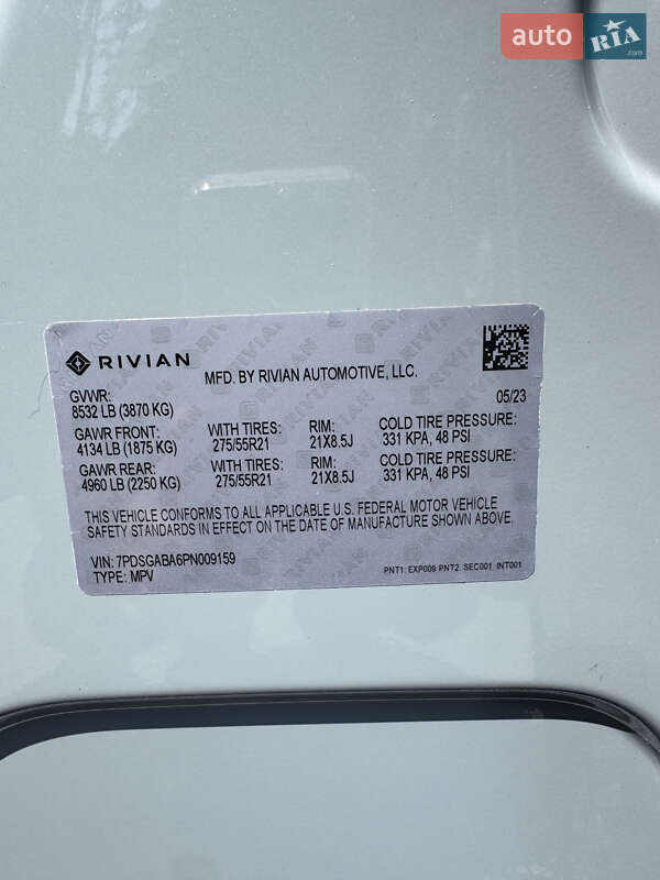 Позашляховик / Кросовер Rivian R1S 2023 в Бучі