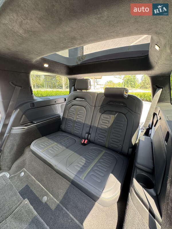 Позашляховик / Кросовер Rivian R1S 2023 в Бучі