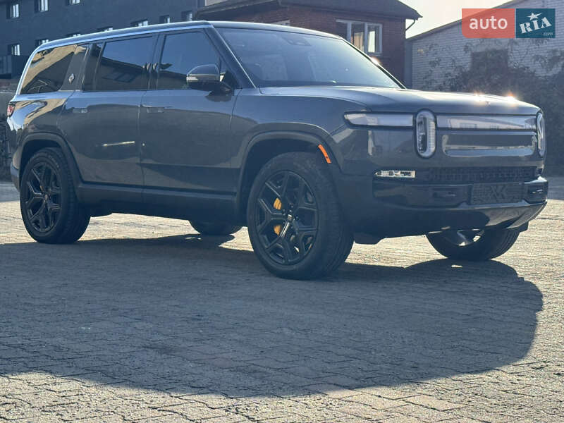 Позашляховик / Кросовер Rivian R1S 2023 в Луцьку