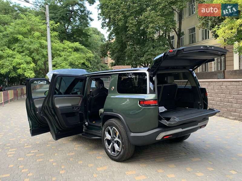 Внедорожник / Кроссовер Rivian R1S 2023 в Одессе фото 19 Внедорожник / Кроссовер Rivian R1S 2023 в Одессе