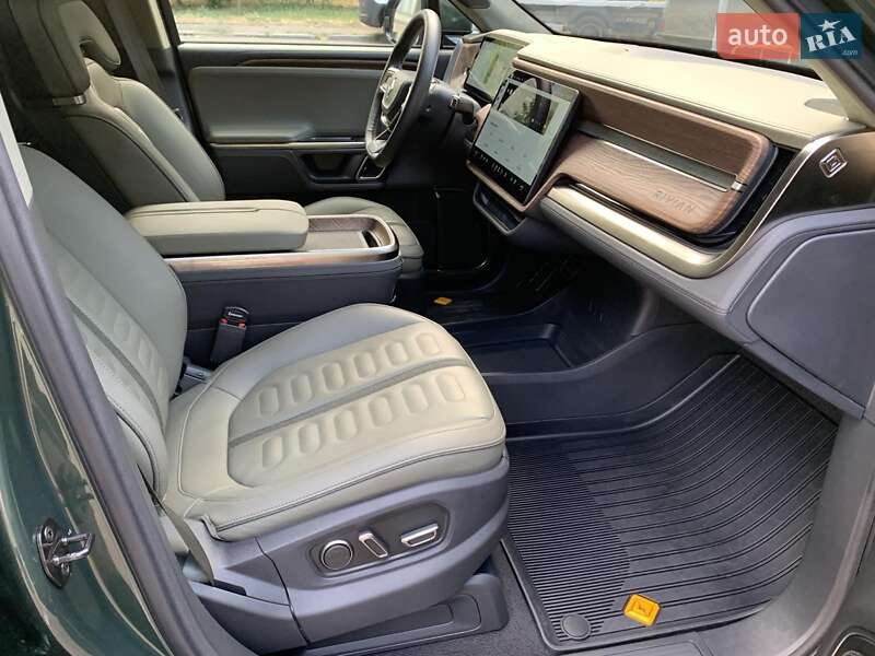 Внедорожник / Кроссовер Rivian R1S 2023 в Одессе фото 36 Внедорожник / Кроссовер Rivian R1S 2023 в Одессе