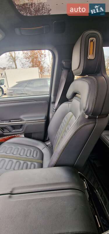 Внедорожник / Кроссовер Rivian R1S 2023 в Одессе фото 6 Внедорожник / Кроссовер Rivian R1S 2023 в Одессе