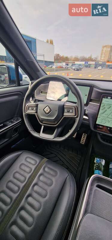 Внедорожник / Кроссовер Rivian R1S 2023 в Одессе фото 22 Внедорожник / Кроссовер Rivian R1S 2023 в Одессе