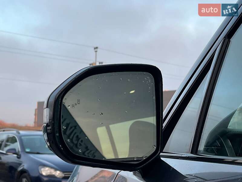 Позашляховик / Кросовер Rivian R1S 2023 в Львові