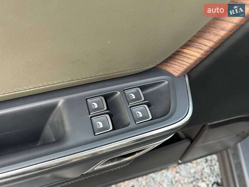 Позашляховик / Кросовер Rivian R1S 2023 в Львові