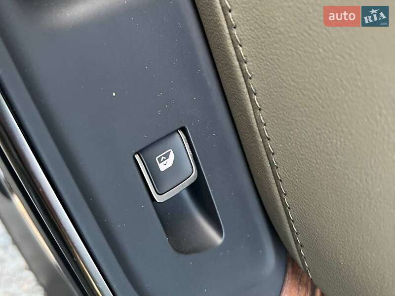 Позашляховик / Кросовер Rivian R1S 2023 в Львові