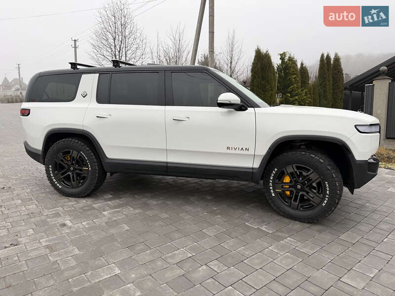 Внедорожник / Кроссовер Rivian R1S 2023 в Хмельницком