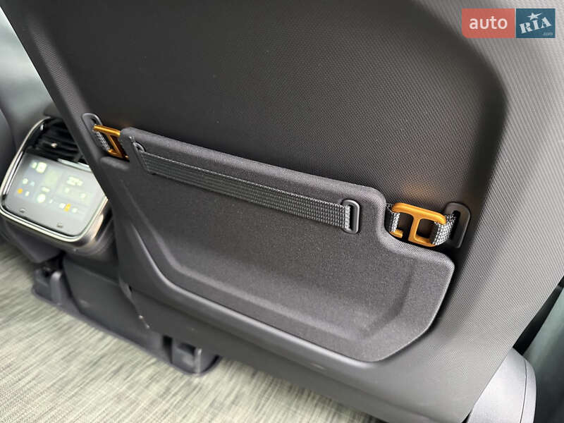 Внедорожник / Кроссовер Rivian R1S 2023 в Хмельницком