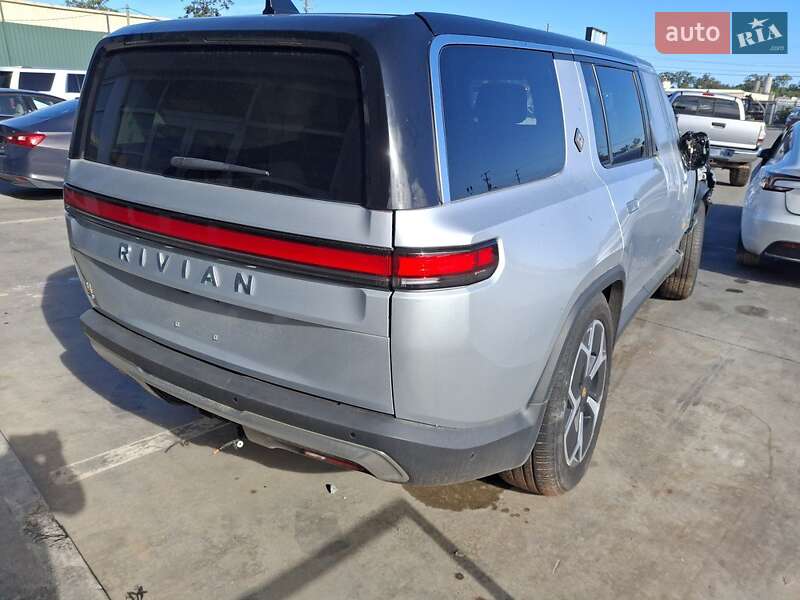 Внедорожник / Кроссовер Rivian R1S 2023 в Киеве фото 18 Внедорожник / Кроссовер Rivian R1S 2023 в Киеве