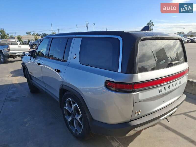Внедорожник / Кроссовер Rivian R1S 2023 в Киеве фото 27 Внедорожник / Кроссовер Rivian R1S 2023 в Киеве