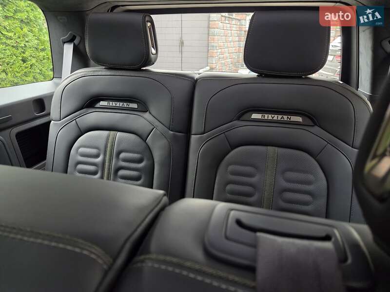 Внедорожник / Кроссовер Rivian R1S 2024 в Ровно фото 8 Внедорожник / Кроссовер Rivian R1S 2024 в Ровно