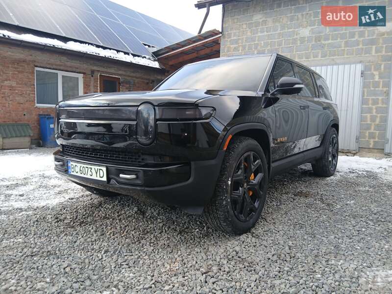 Внедорожник / Кроссовер Rivian R1S 2023 в Городке фото 3 Внедорожник / Кроссовер Rivian R1S 2023 в Городке