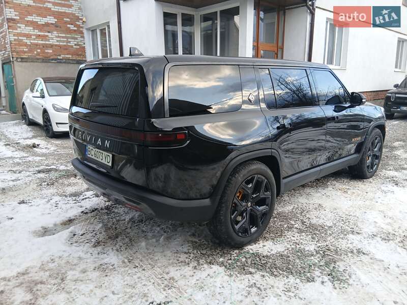 Внедорожник / Кроссовер Rivian R1S 2023 в Городке фото 5 Внедорожник / Кроссовер Rivian R1S 2023 в Городке