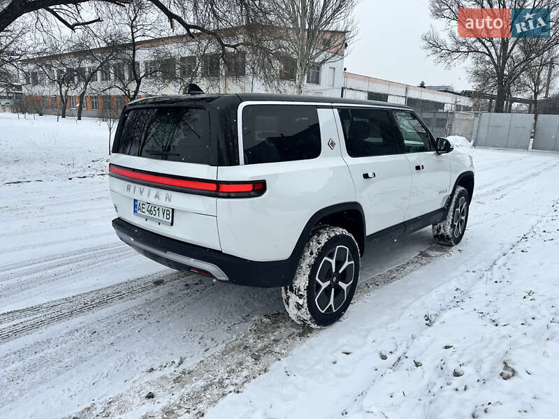 Внедорожник / Кроссовер Rivian R1S 2024 в Днепре