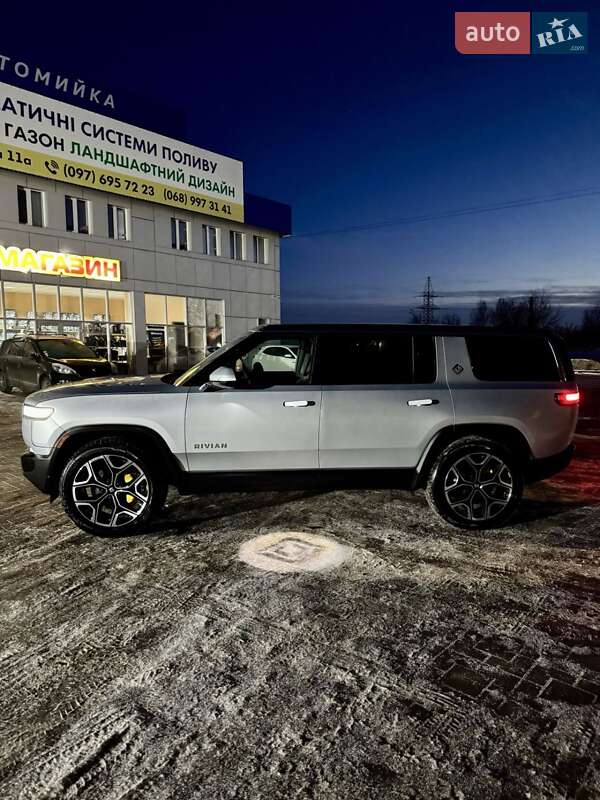 Внедорожник / Кроссовер Rivian R1S 2022 в Хмельницком