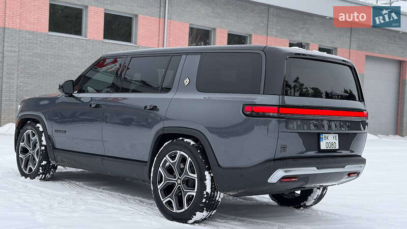 Внедорожник / Кроссовер Rivian R1S 2024 в Костополе