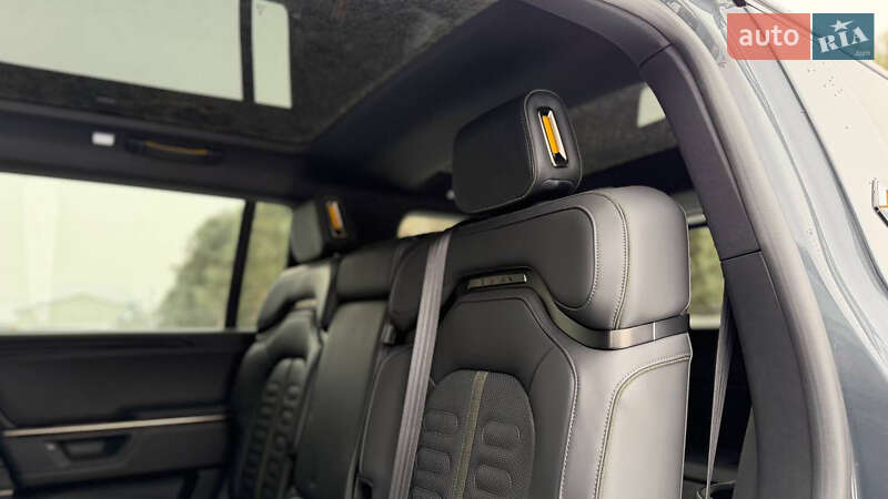 Внедорожник / Кроссовер Rivian R1S 2024 в Костополе