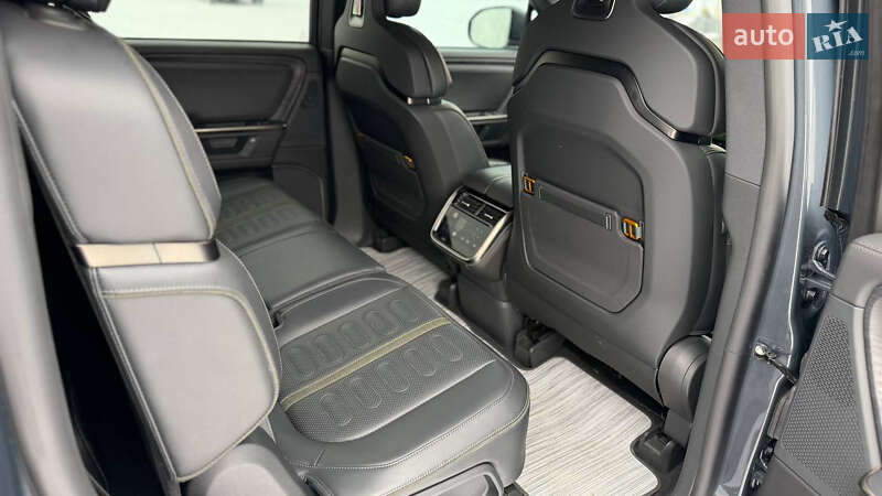 Внедорожник / Кроссовер Rivian R1S 2024 в Костополе