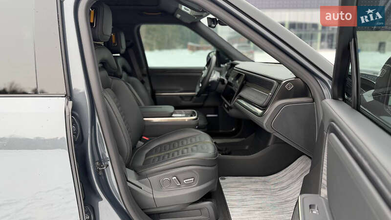 Внедорожник / Кроссовер Rivian R1S 2024 в Костополе