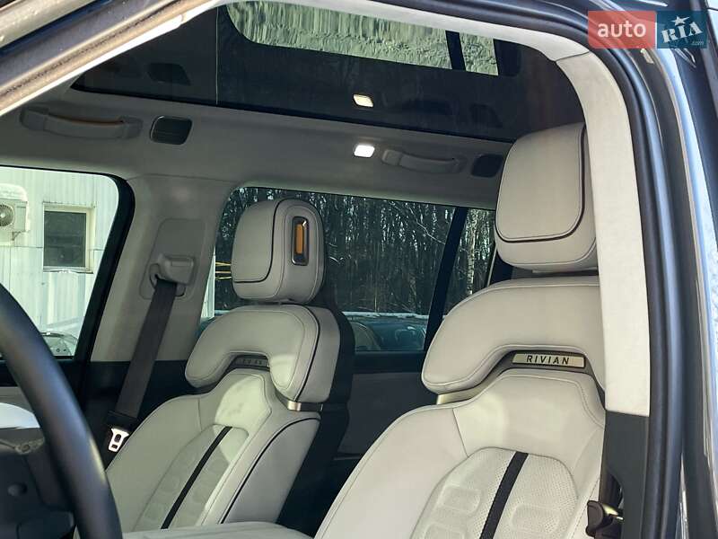 Внедорожник / Кроссовер Rivian R1S 2023 в Киеве