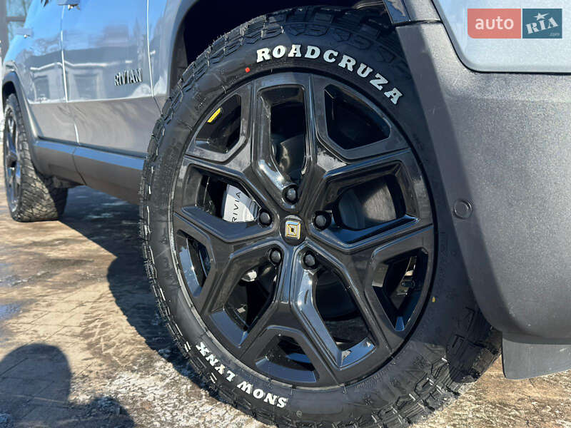 Внедорожник / Кроссовер Rivian R1S 2025 в Луцке